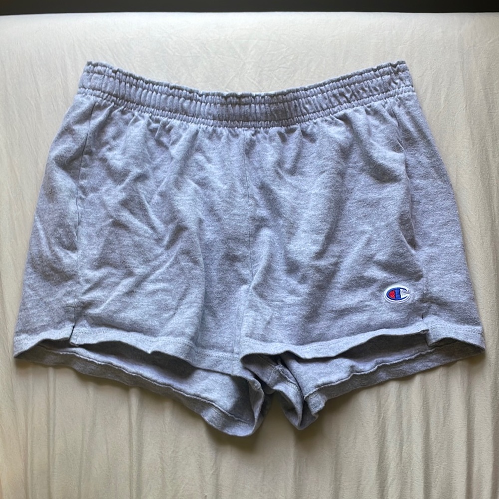 Medium gray champion shorts🩳